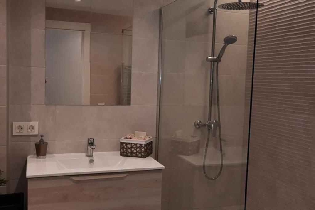 Apartamentos Milan 2 Oviedo Exteriér fotografie